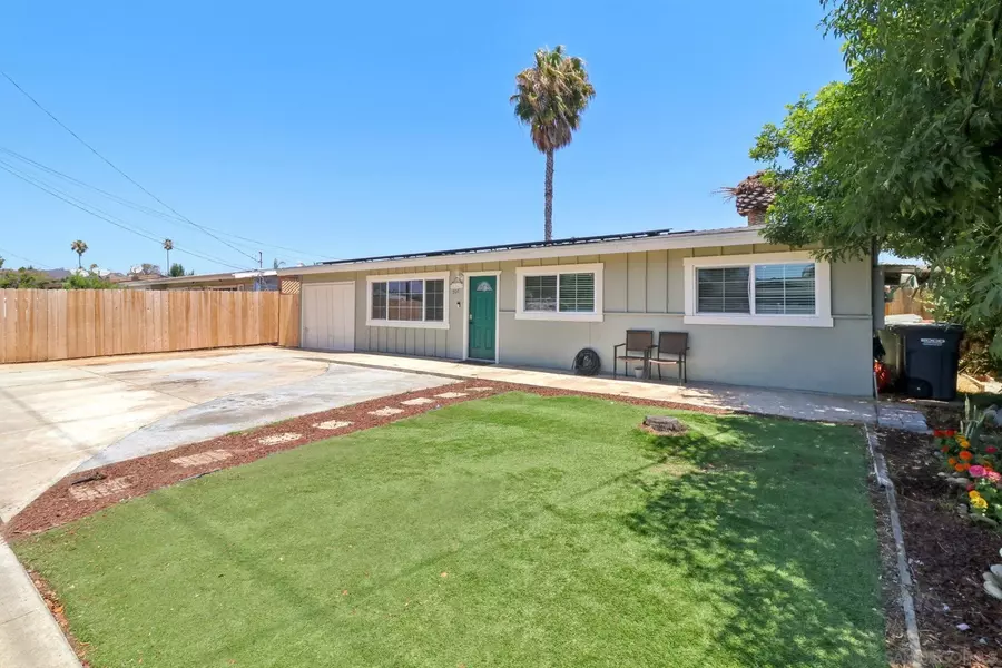 706 N Ash St, Escondido, CA 92027