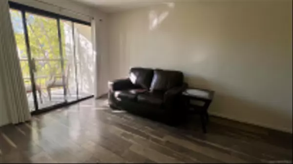 San Diego, CA 92122,6330 Genesee Ave #213