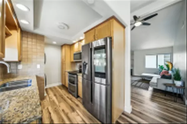 Lakeside, CA 92040,12650 Lakeshore Dr #143