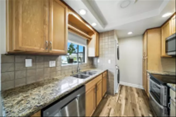 Lakeside, CA 92040,12650 Lakeshore Dr #143