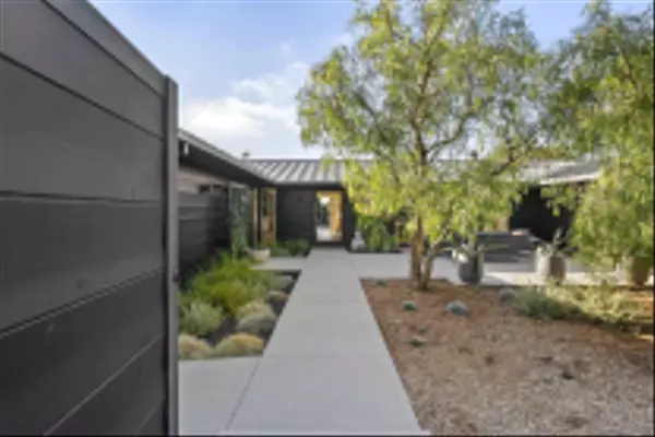 La Jolla, CA 92037,6510 Avenida Manana