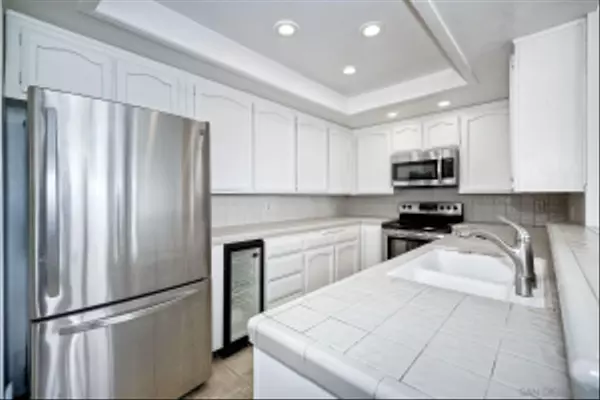 San Diego, CA 92117,2930 Cowley Way #209