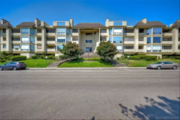 2930 Cowley Way #209, San Diego, CA 92117