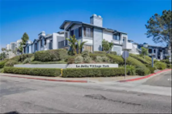 4084 Crystal Dawn Ln #102, San Diego, CA 92122