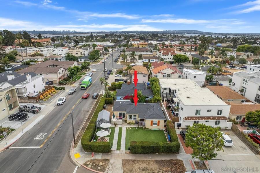 1679-81 Chalcedony St, San Diego, CA 92109