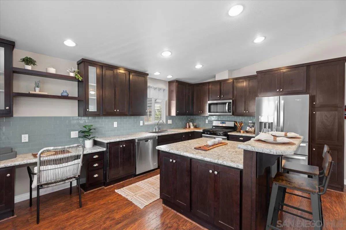 San Marcos, CA 92078,809 Discovery St #5