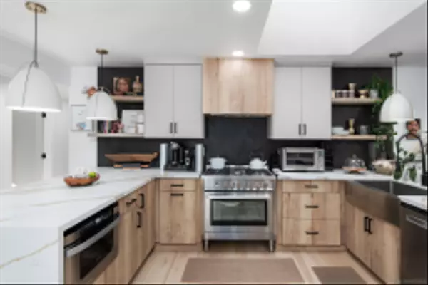 San Diego, CA 92131,11646 La Colina