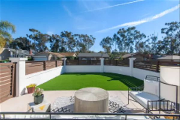 San Diego, CA 92131,11646 La Colina