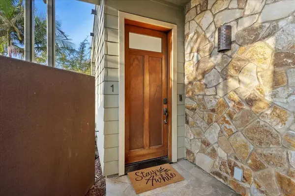 Coronado, CA 92118,411 Orange Ave #1