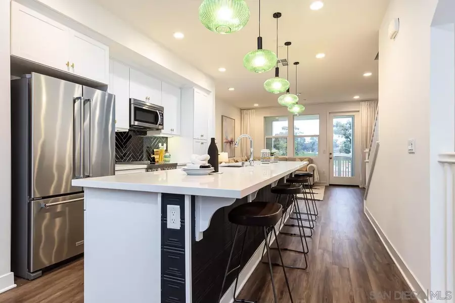 1120 Sea Glass Way, Oceanside, CA 92054