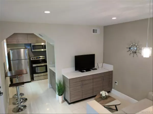 San Diego, CA 92101,1647 9th Ave.