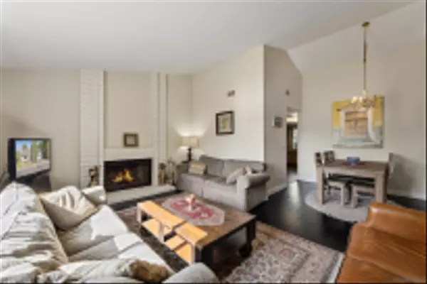 Escondido, CA 92027,1247 Armstrong Cir