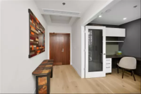 San Diego, CA 92101,700 W Harbor Drive #201