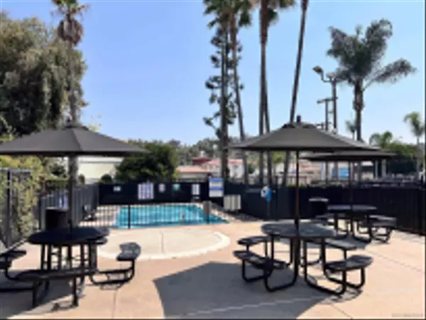 Vista, CA 92083,955 Postal Way #29
