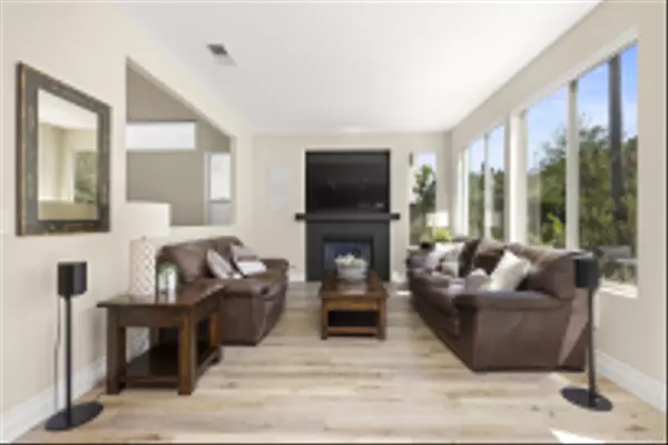 San Diego, CA 92128,13737 Sorbonne Ct