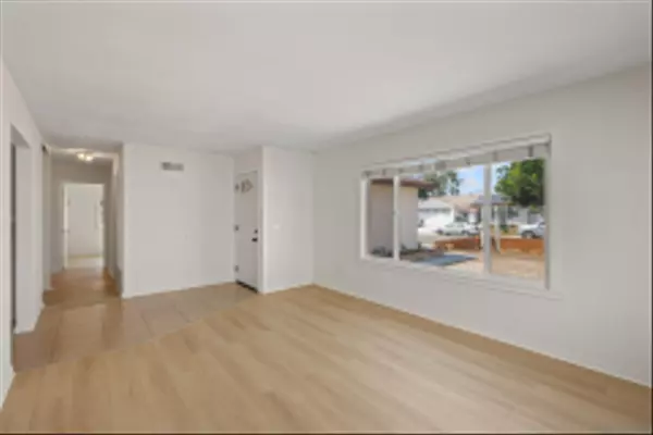 San Diego, CA 92126,11336 Camarosa Cir