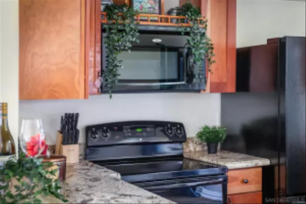 Oceanside, CA 92057,3577 Pear Blossom Ave