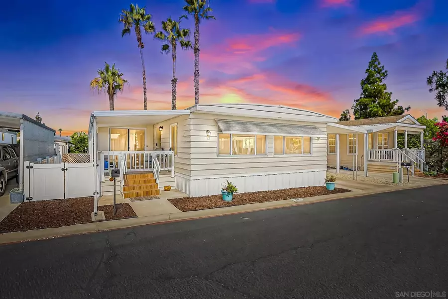8301 Mission Gorge Rd #SPC 382, Santee, CA 92071