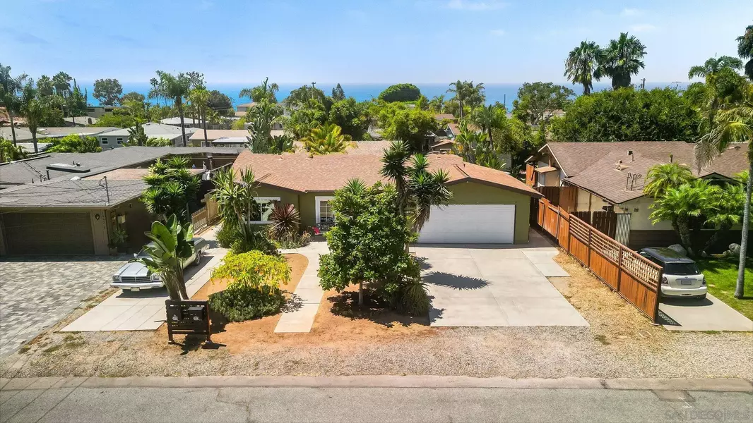 1080 Aloha Dr, Encinitas, CA 92024