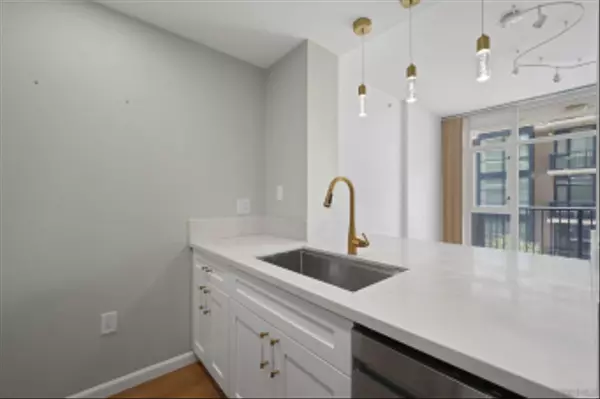 San Diego, CA 92101,530 K Street #418