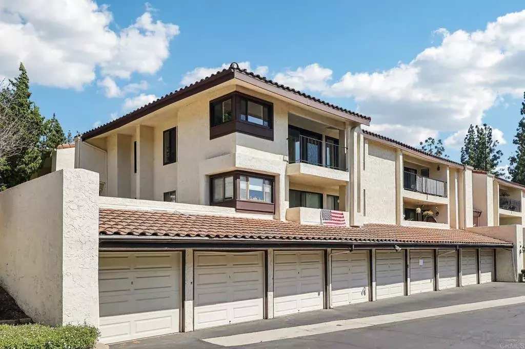 San Diego, CA 92128,17607 Pomerado Rd #203