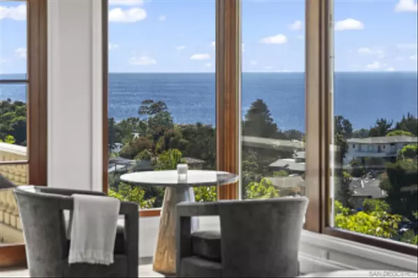 La Jolla, CA 92037,6404 La Jolla Scenic Drive South