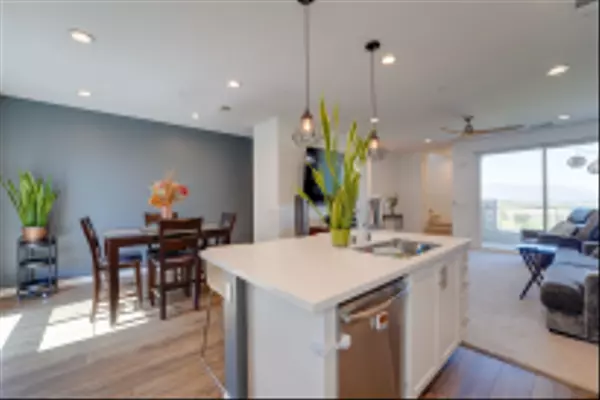 Chula Vista, CA 91915,2376 ELEMENT WAY #3