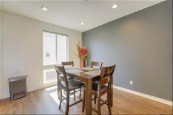 Chula Vista, CA 91915,2376 ELEMENT WAY #3