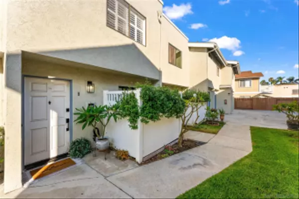San Diego, CA 92115,4527 Contour Blvd #8