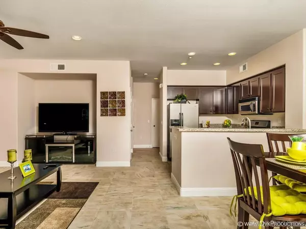 Chula Vista, CA 91915,2145 Caminito Elda #104