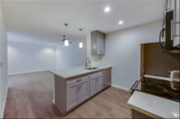 San Diego, CA 92101,1435 India St #419
