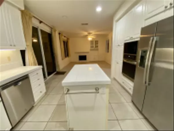 San Diego, CA 92130,13294 Larkfield Ct