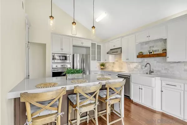 15638 Royal Crown, San Diego, CA 92128