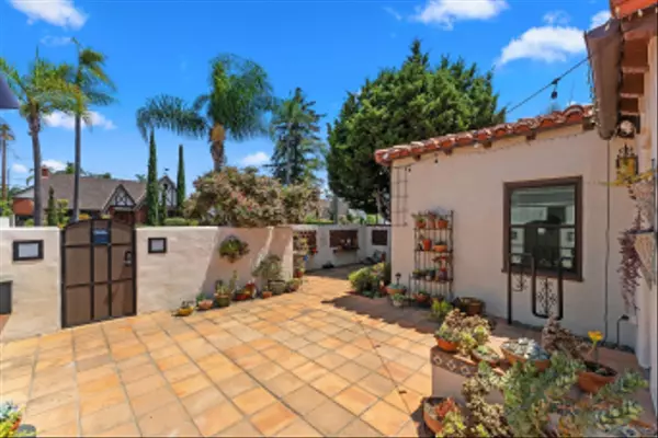 San Diego, CA 92116,4349 Adams Avenue