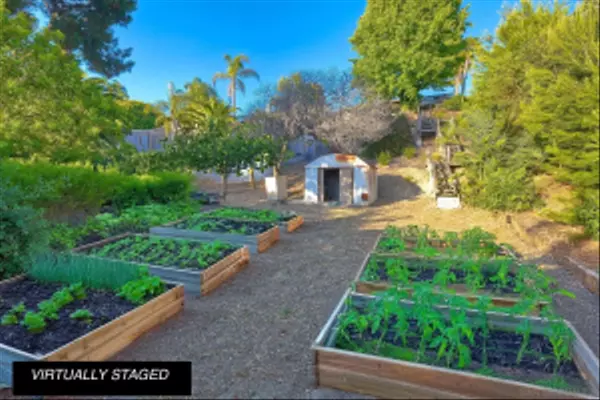 Carlsbad, CA 92011,7219 Mimosa Dr