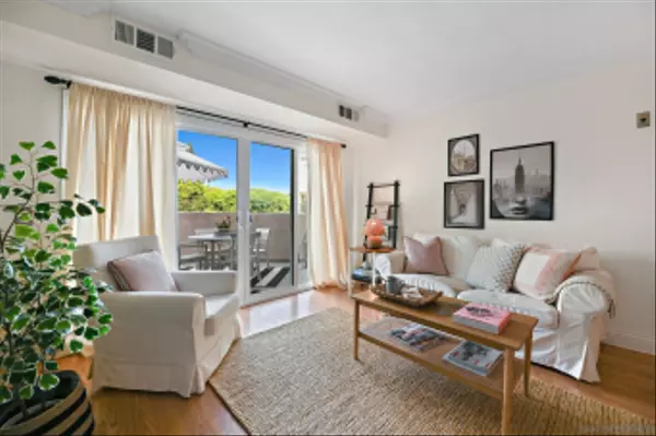 San Diego, CA 92111,7047 Camino Degrazia #188