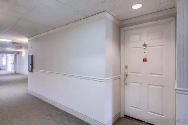 San Marcos, CA 92078,1616 Circa Del Lago #C304