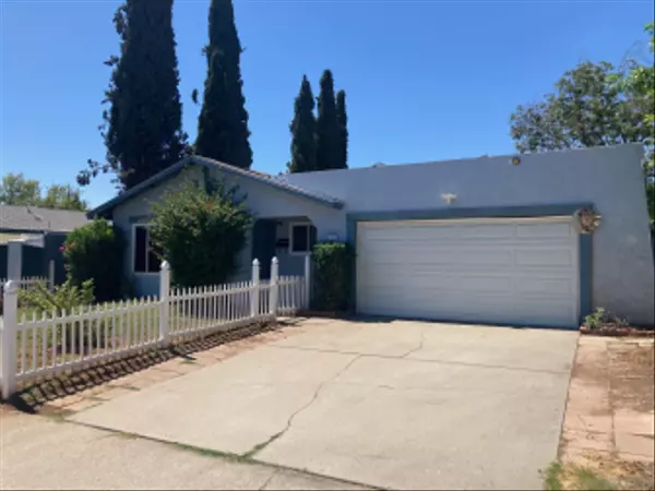 1210 Kent Ave, Escondido, CA 92027