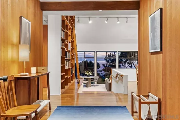 La Jolla, CA 92037,8496 Westway Drive