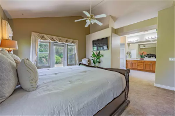 Escondido, CA 92029,1772 Crescent Knolls Gln