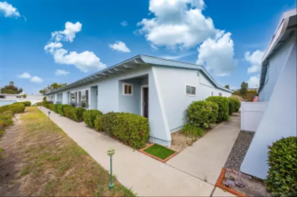 Oceanside, CA 92057,3839 Vista Campana S #Unit 42