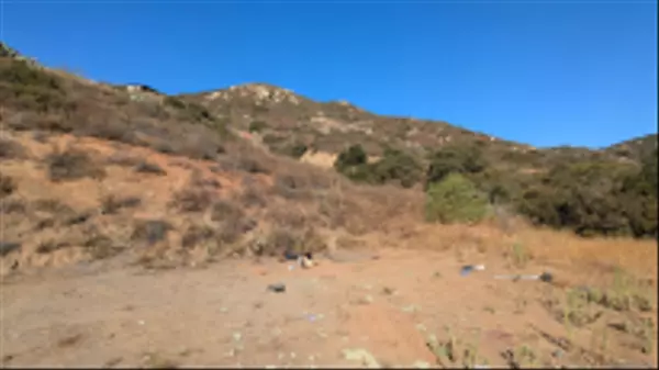 Escondido, CA 92026,27005 N Broadway #17