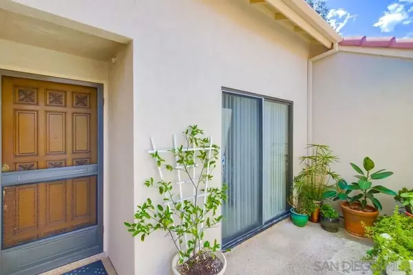 San Diego, CA 92128,17827 Avenida Alozdra