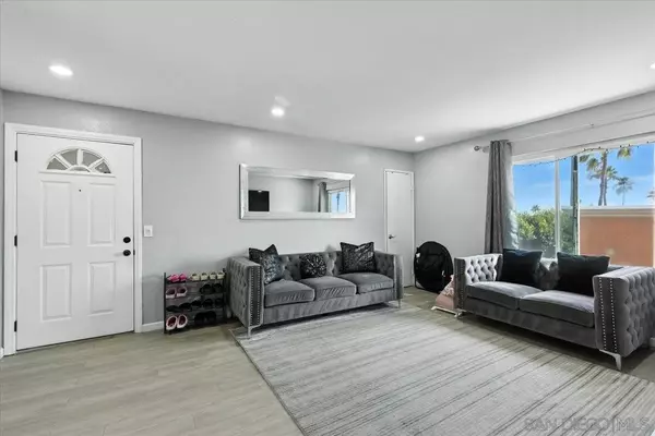 San Diego, CA 92105,1679 Pentecost Way #5