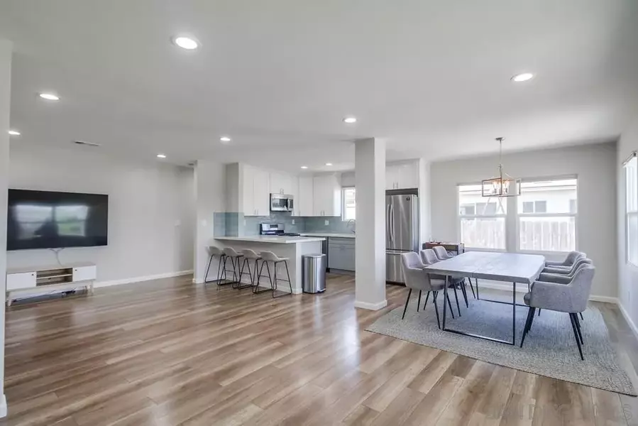 3484 Armstrong St, San Diego, CA 92111