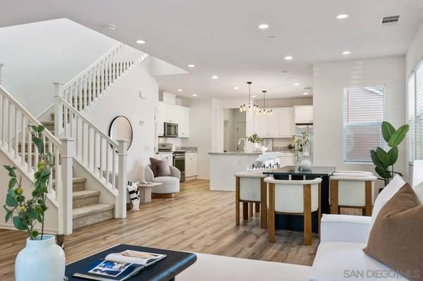 21480 Harmony Village Dr, Escondido, CA 92029