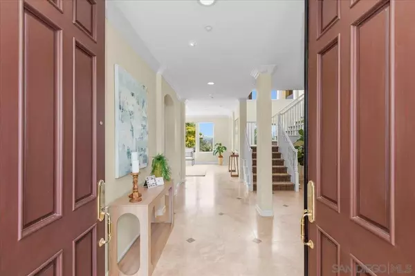 Encinitas, CA 92024,473 Sandalwood Ct