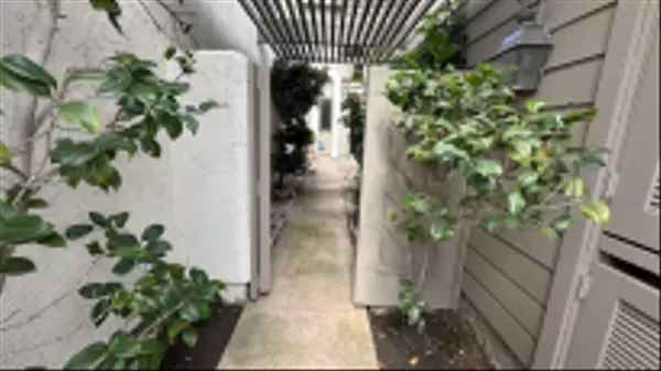Rancho Santa Fe, CA 92091,4042 Avenida Brisa