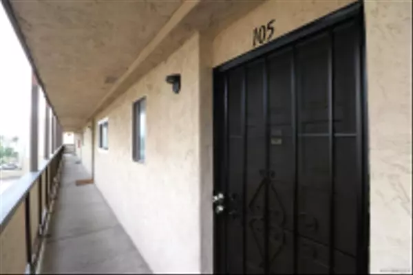 San Diego, CA 92105,4041 Oakcrest Dr #105