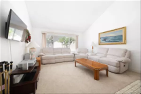 Bonita, CA 91902,3034 Picasso